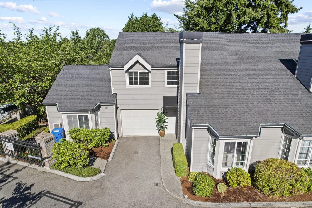 Water's Edge Townhomes apartment community exterior in North Tacoma, Washington